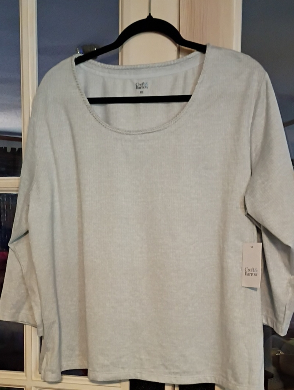 croft & barrow Light Gray Scoop Neck Light Weight With Quarter Sleeves
